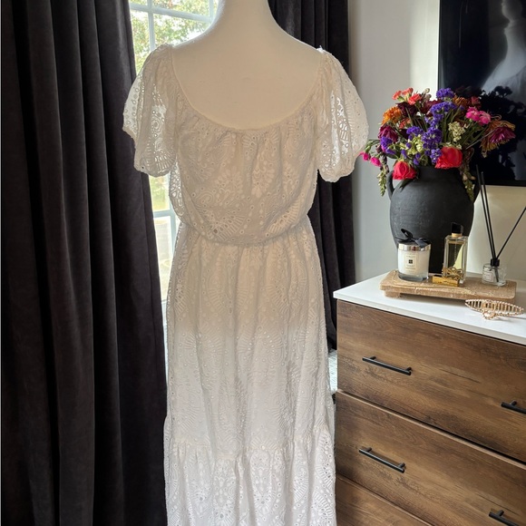 NEW! Express White Maxi Dress - Picture 7 of 7